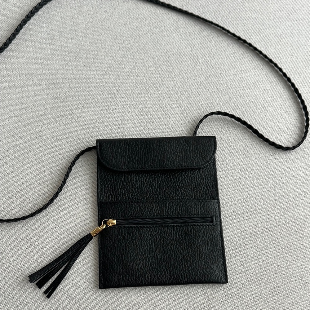 Sirni Leather Passport Crossbody Holder in Black
